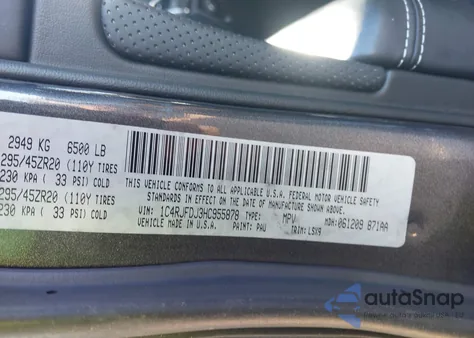 2017 Jeep Grand Cherokee Srt 4X4 from USA, damaged, VIN 1C4RJFDJ3HC955878